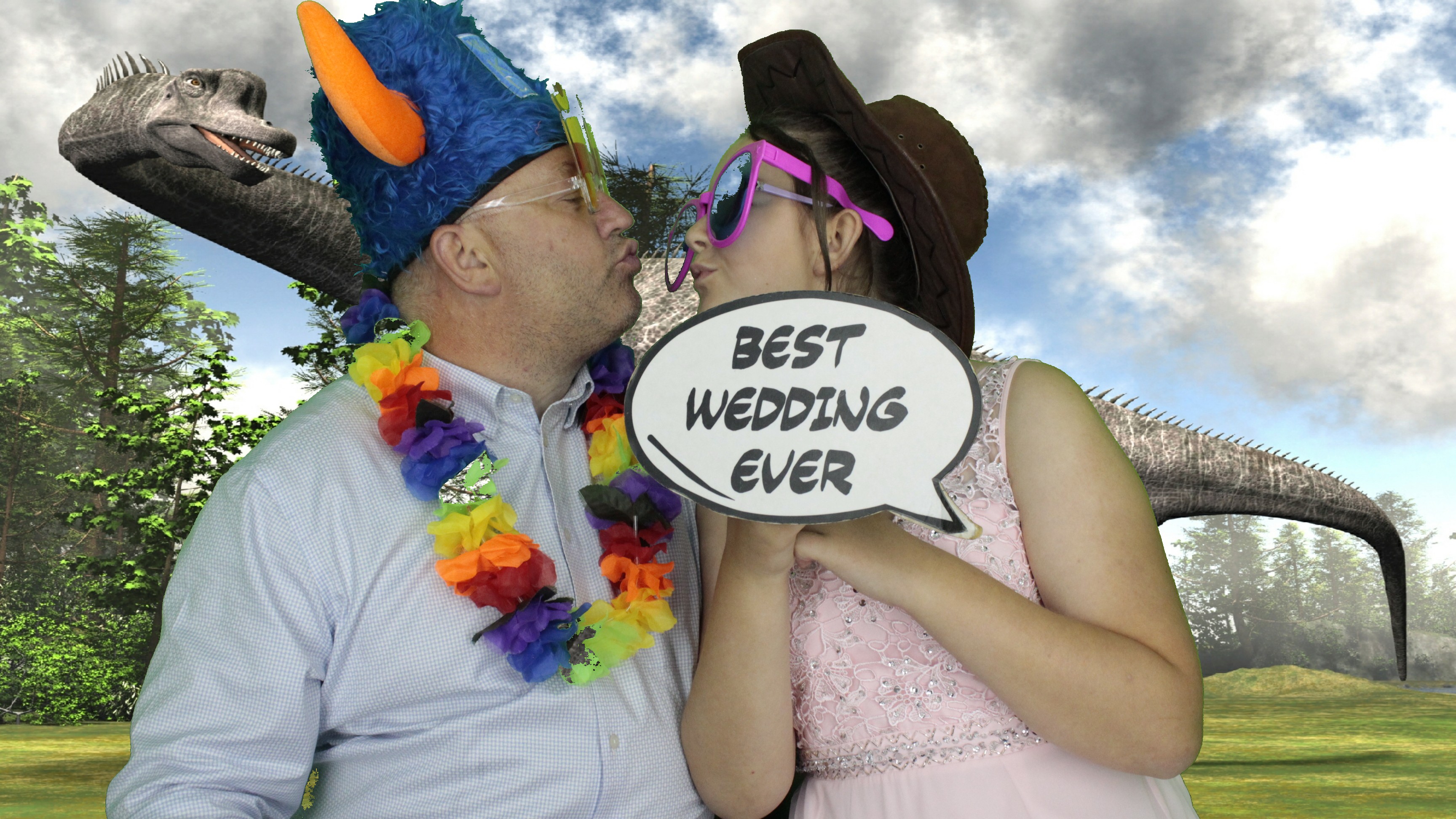 Alan & Maddie | View more photos from the event at gallery.myphotoboothexperience.co.uk/u/MyPhotoBoothExperienceLtd/Alan-Maddie